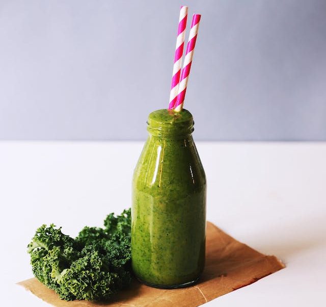 spinach in fruit smoothie