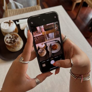 How to Stop Comparing Yourself to Everyone Online